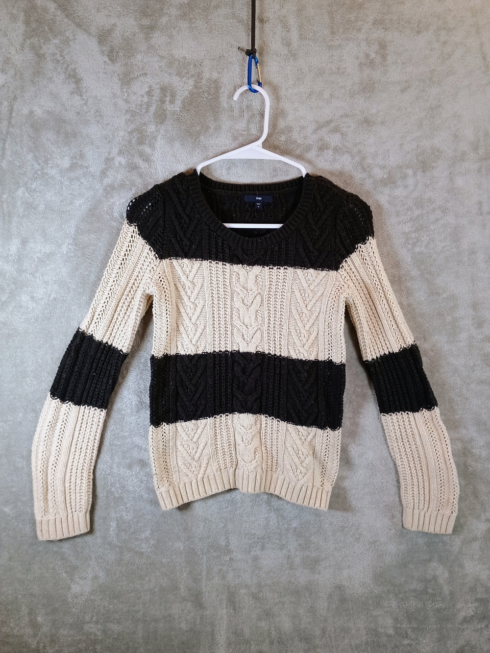 GAP Y2K Style Black & Cream Striped Cable-Knit Crew Sweater Size Small Kids